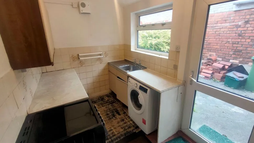 Market Street, Rhosllanerchrugog, Wrexham, LL14, photo 8