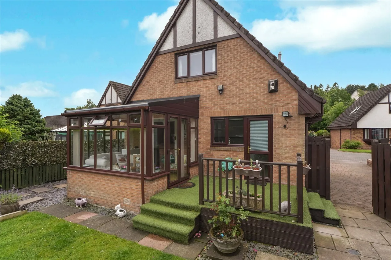 Edenside, Cumbernauld, Glasgow, North Lanarkshire, G68, photo 21