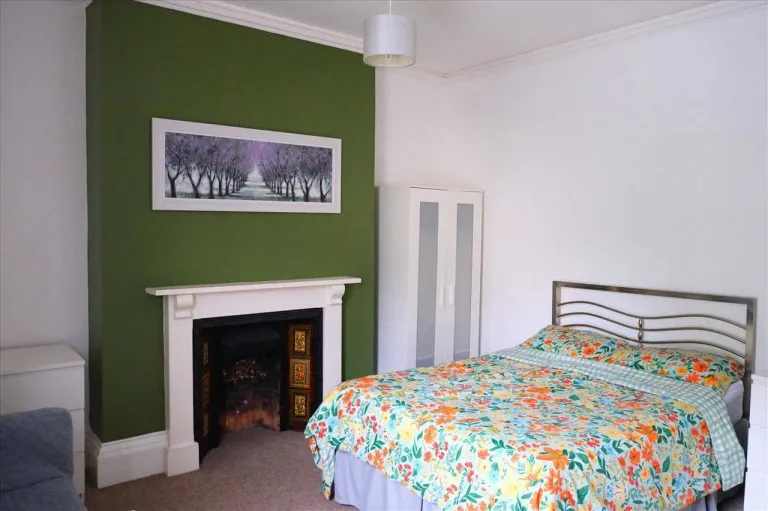 3 bed flat to rent, North Road East, Plymouth, PL4