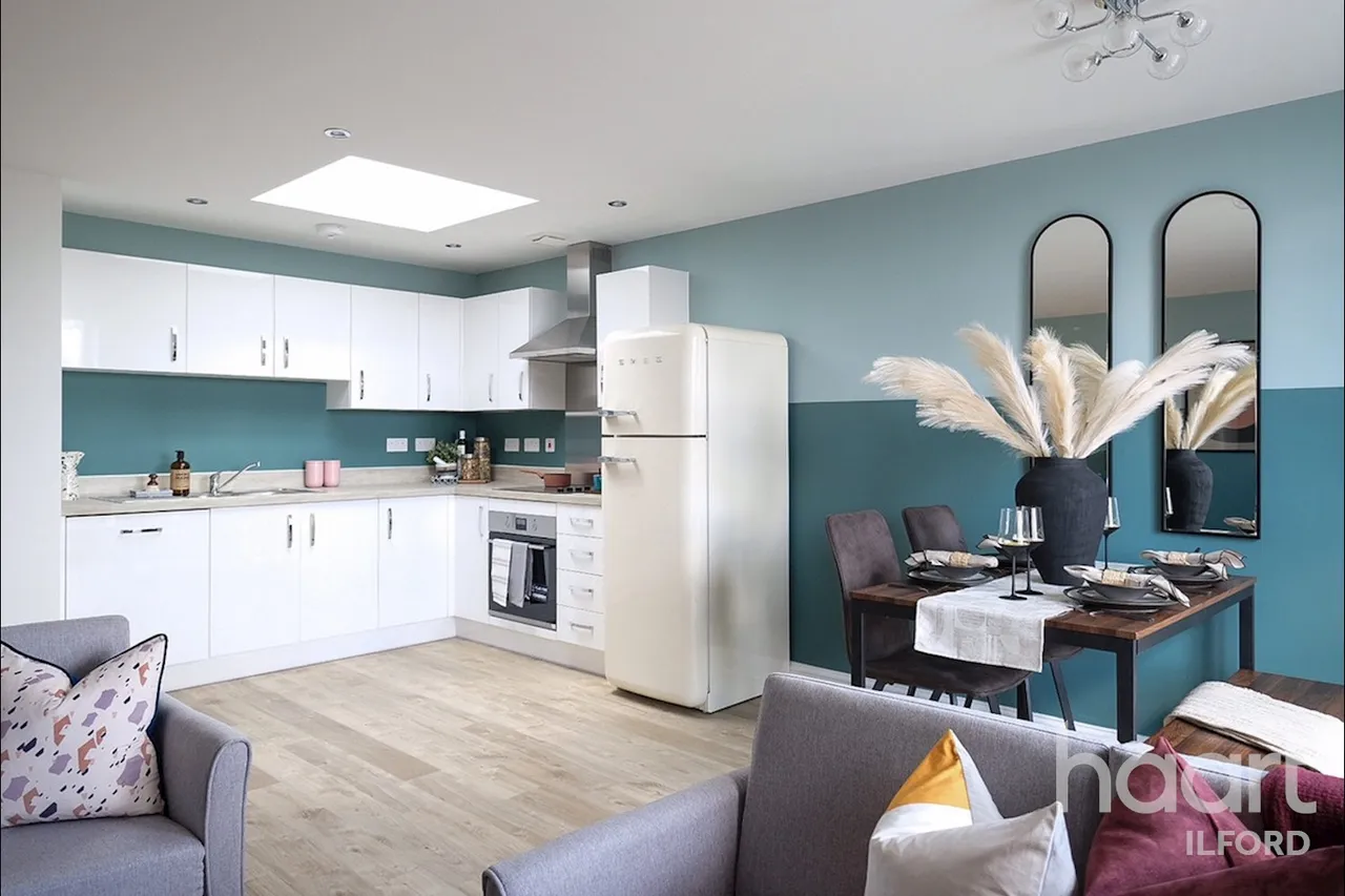 Wessex Close, London, IG3, photo 3