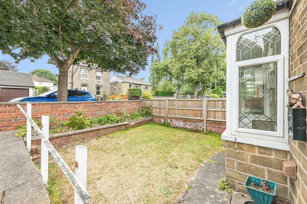 Fleminghouse Lane, Huddersfield, HD5, photo 17