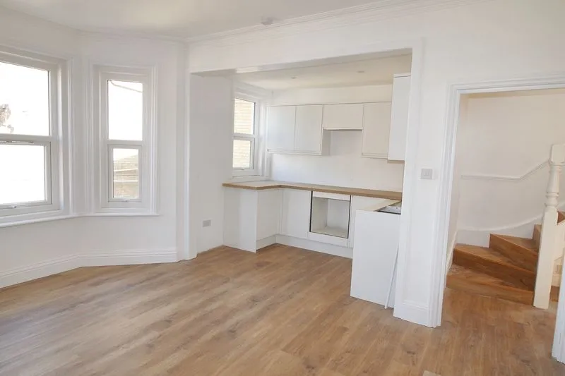 8 Eldon Place, Bournemouth BH4 9AZ, photo 3