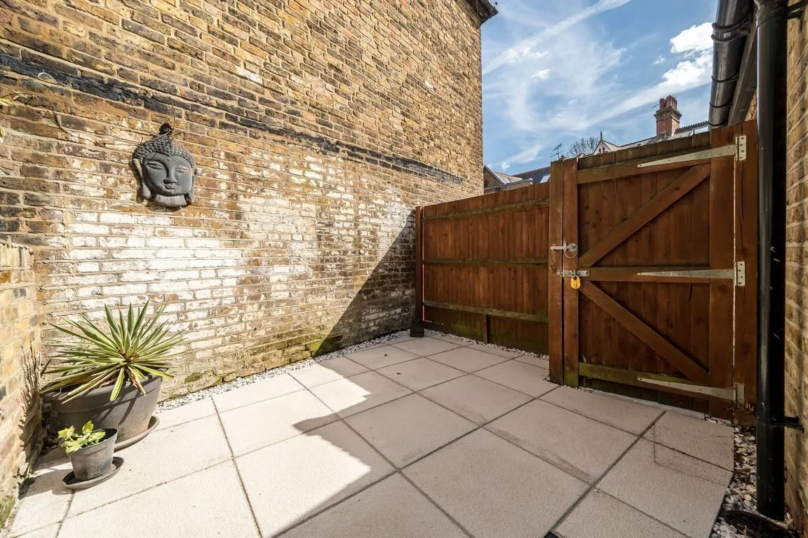 Wellesley Road, W4, photo 8
