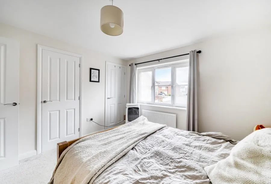 Robert Hulbert Lane, Great Oldbury, GL10, photo 11