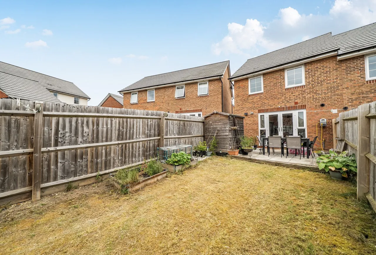 Robert Hulbert Lane, Great Oldbury, GL10 3GT, photo 5
