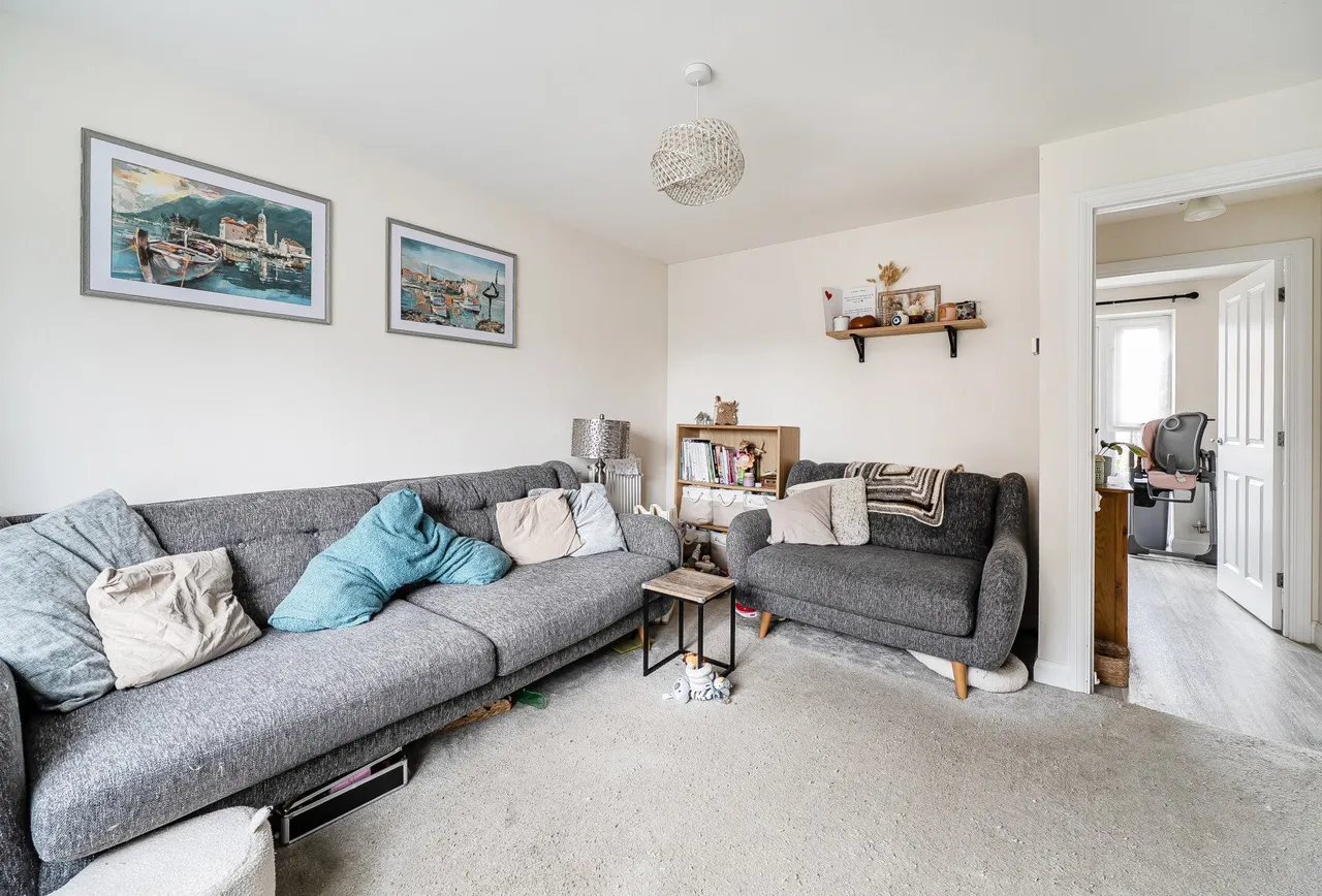 Robert Hulbert Lane, Great Oldbury, GL10 3GT, photo 7