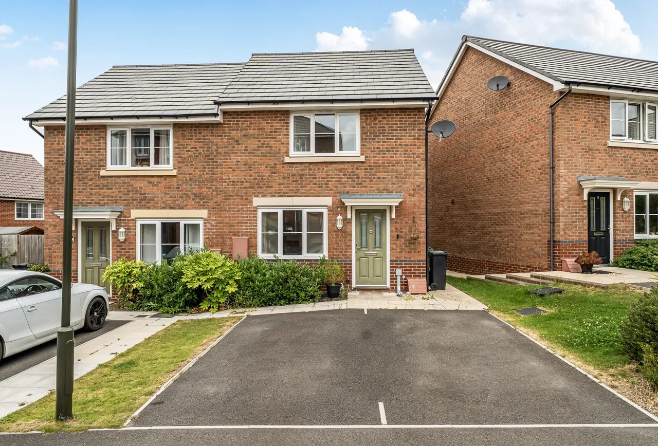 Robert Hulbert Lane, Great Oldbury, GL10 3GT, photo 6