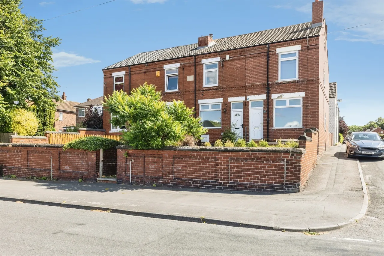 2 bed house for sale — Halfpenny Lane, Pontefract