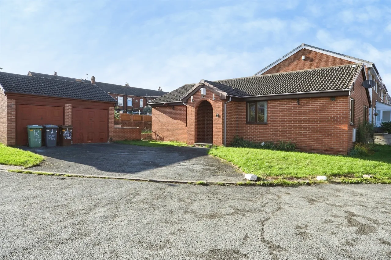 3 bed house for sale — Highfield View, LEEDS