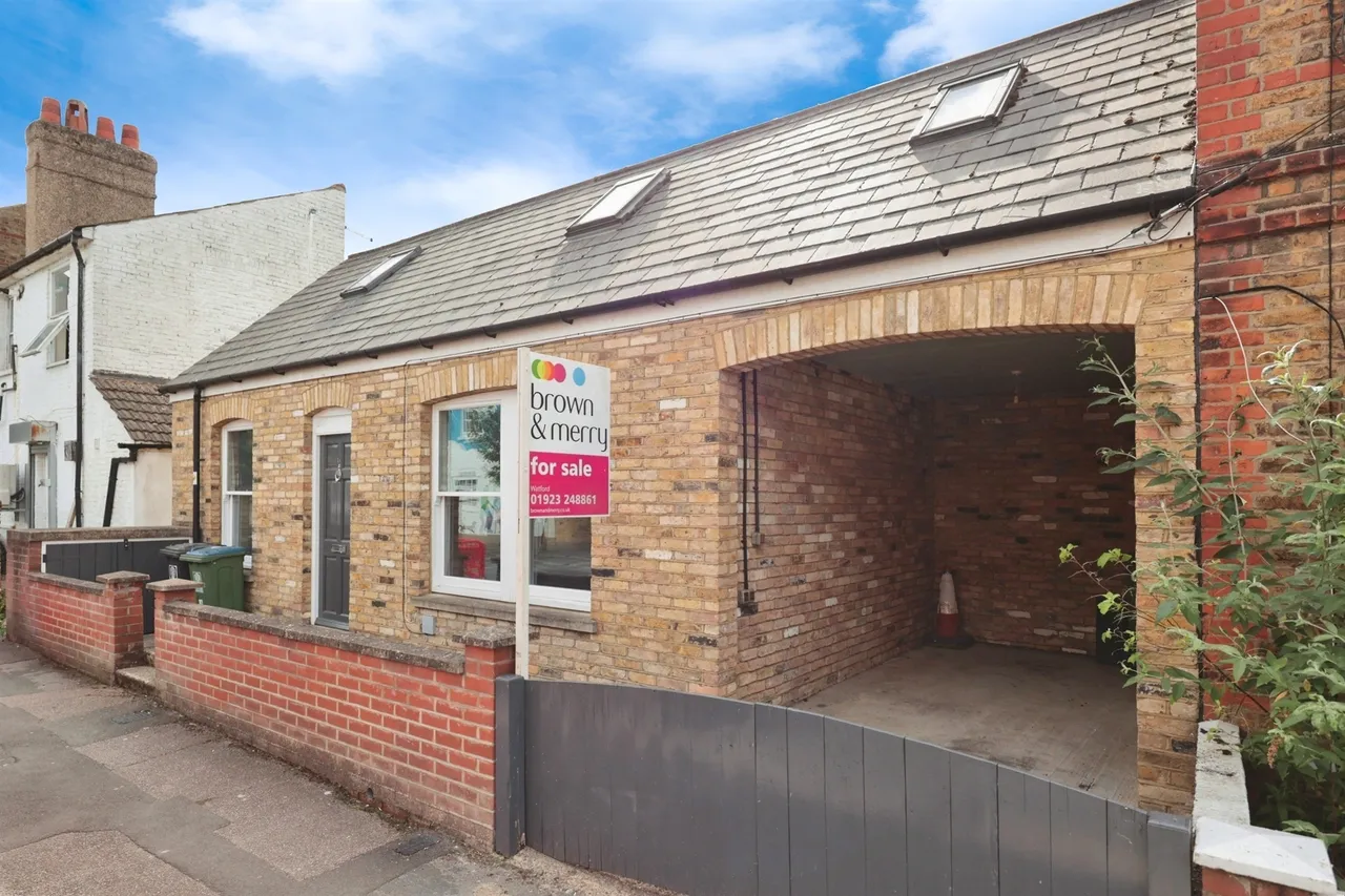 1 bed house for sale — Holywell Road, Watford