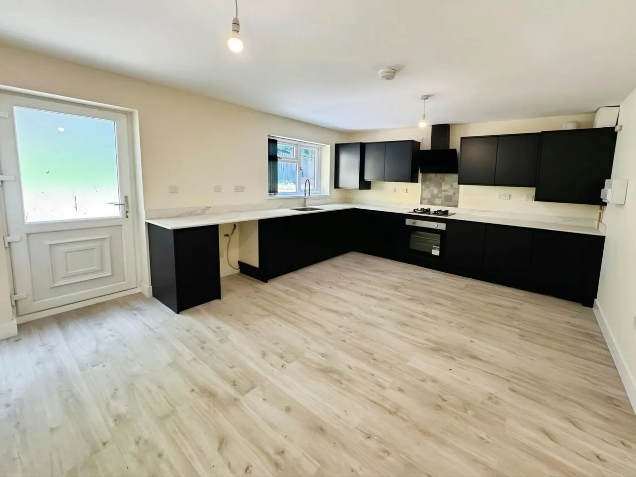 Boscobel Close, Stirchley, TF3, photo 2
