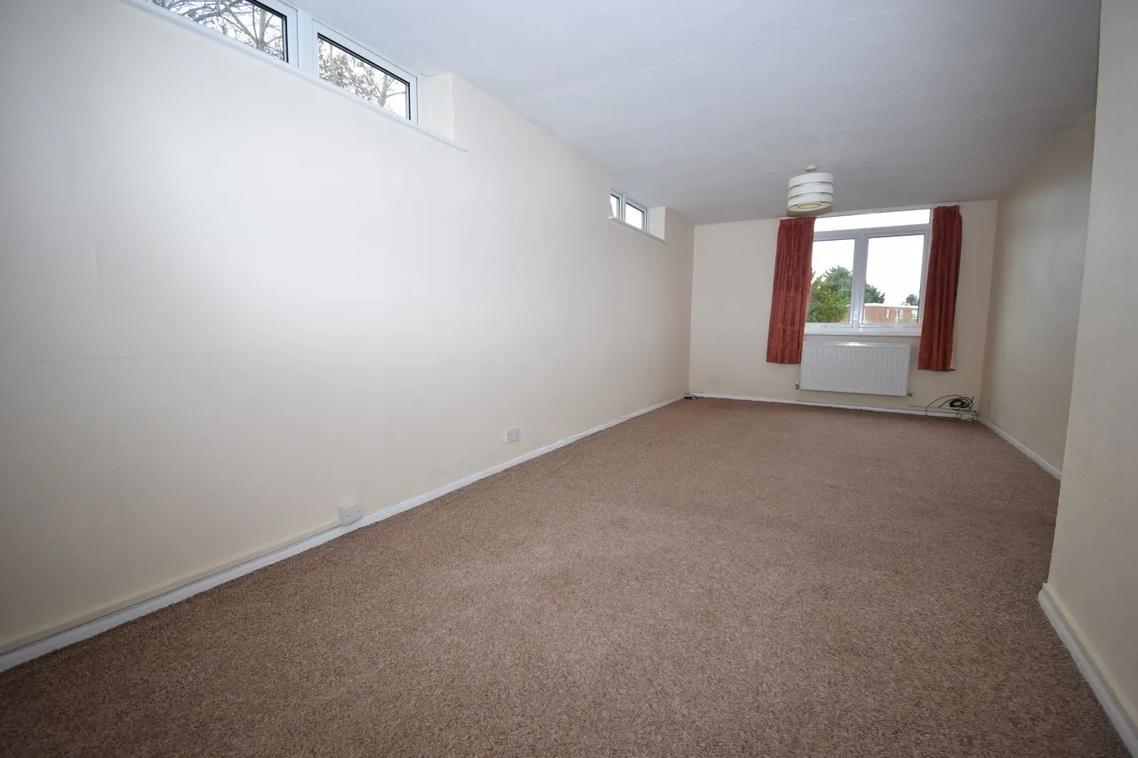 Grand Parade, Station Road, Hook, RG27 9HF, photo 7