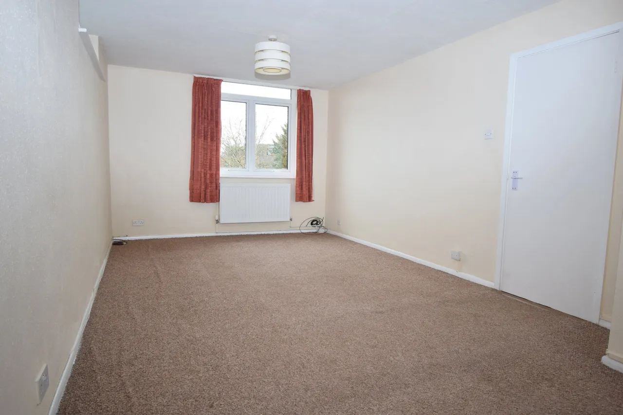 Grand Parade, Station Road, Hook, RG27 9HF, photo 5