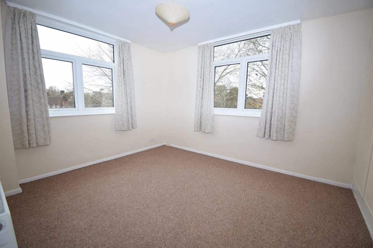 Grand Parade, Station Road, Hook, RG27 9HF, photo 6