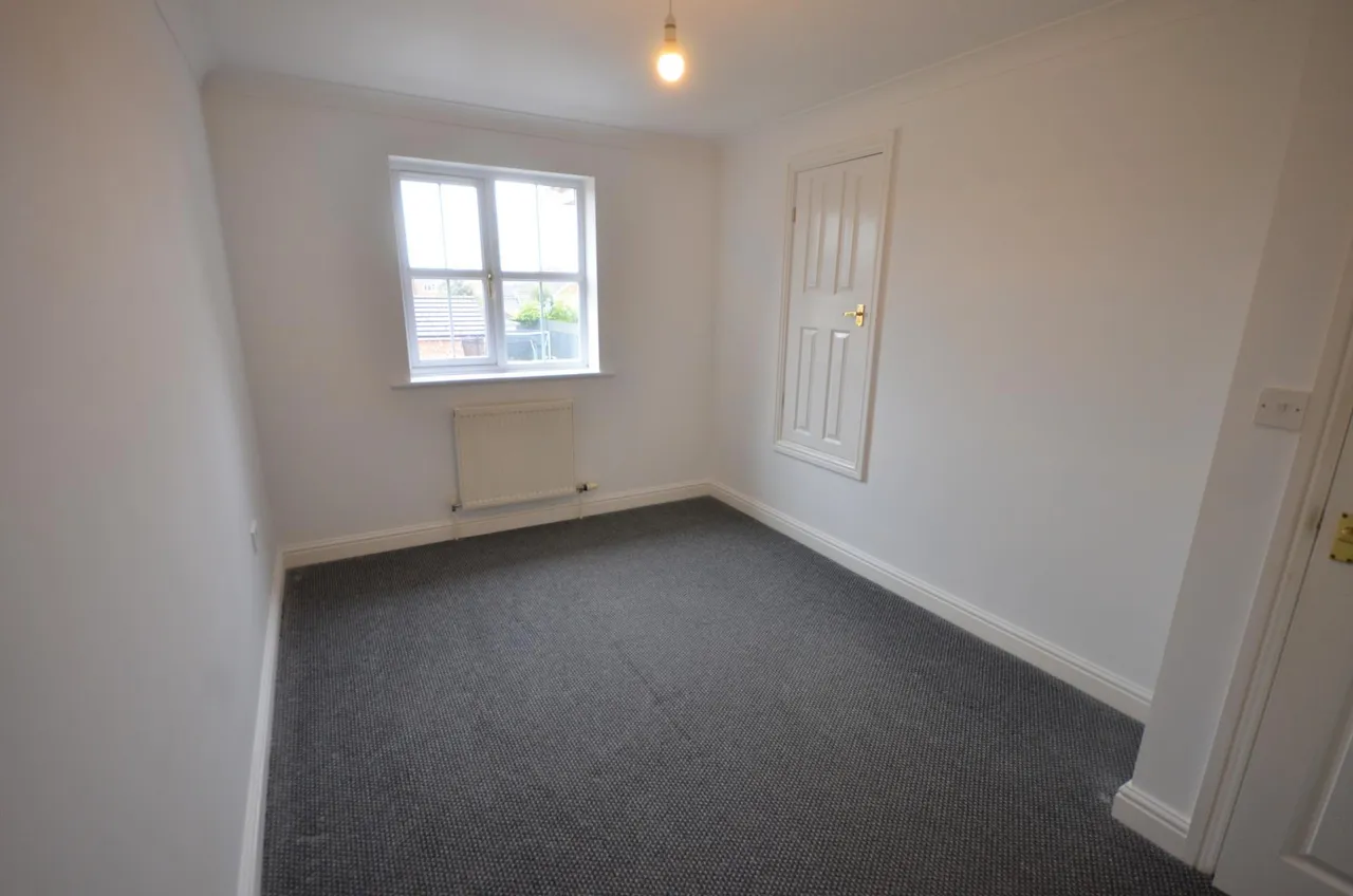 Kempton Vale, Humberston, DN35, photo 13