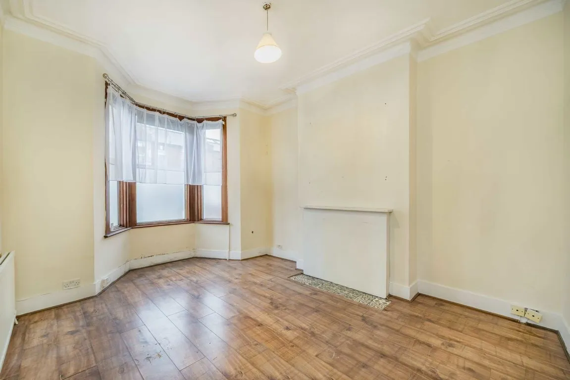 Ferrers Road, SW16, photo 2
