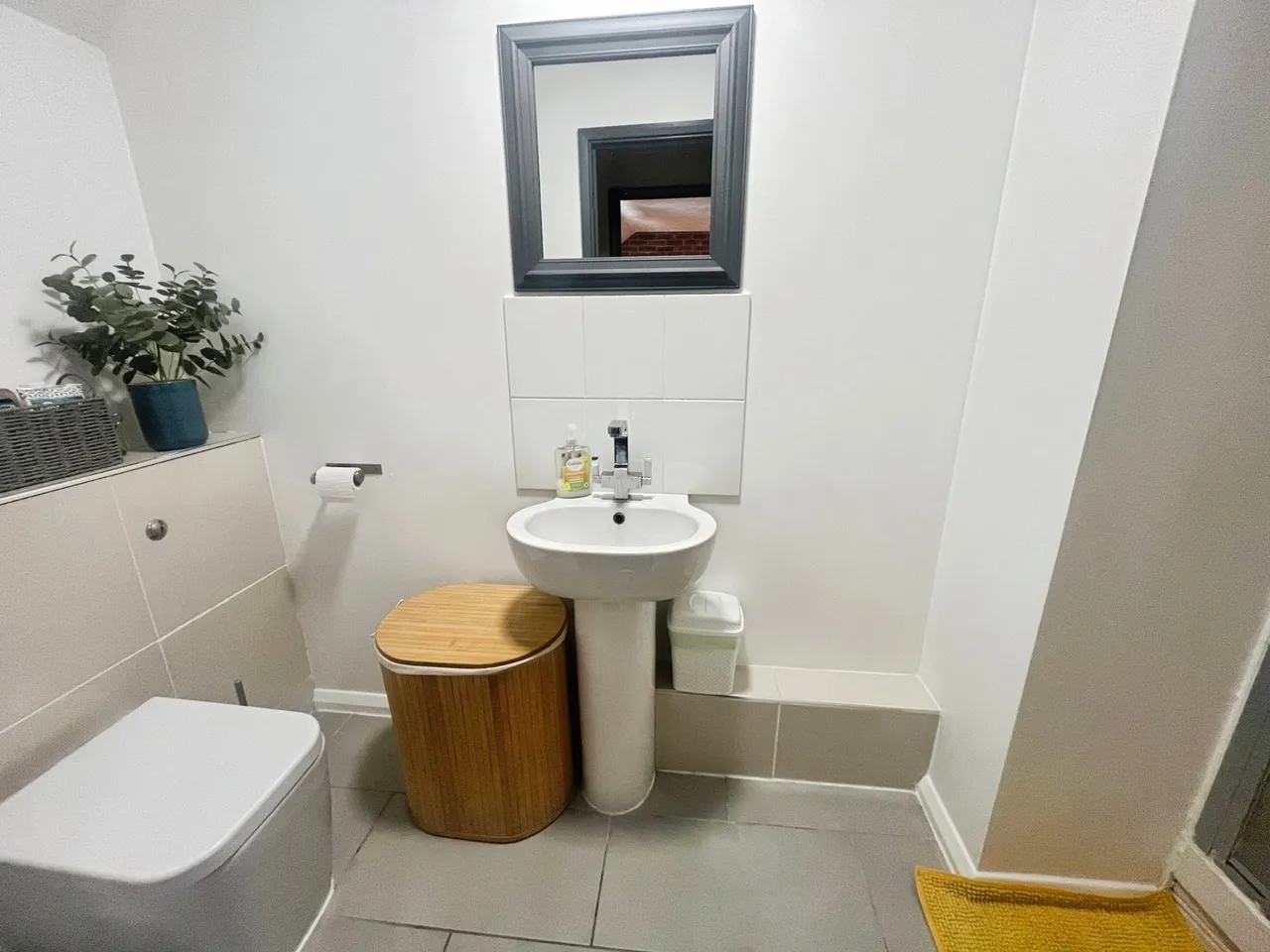Royal Close, Basingstoke, Hampshire, RG22 4XE, photo 10