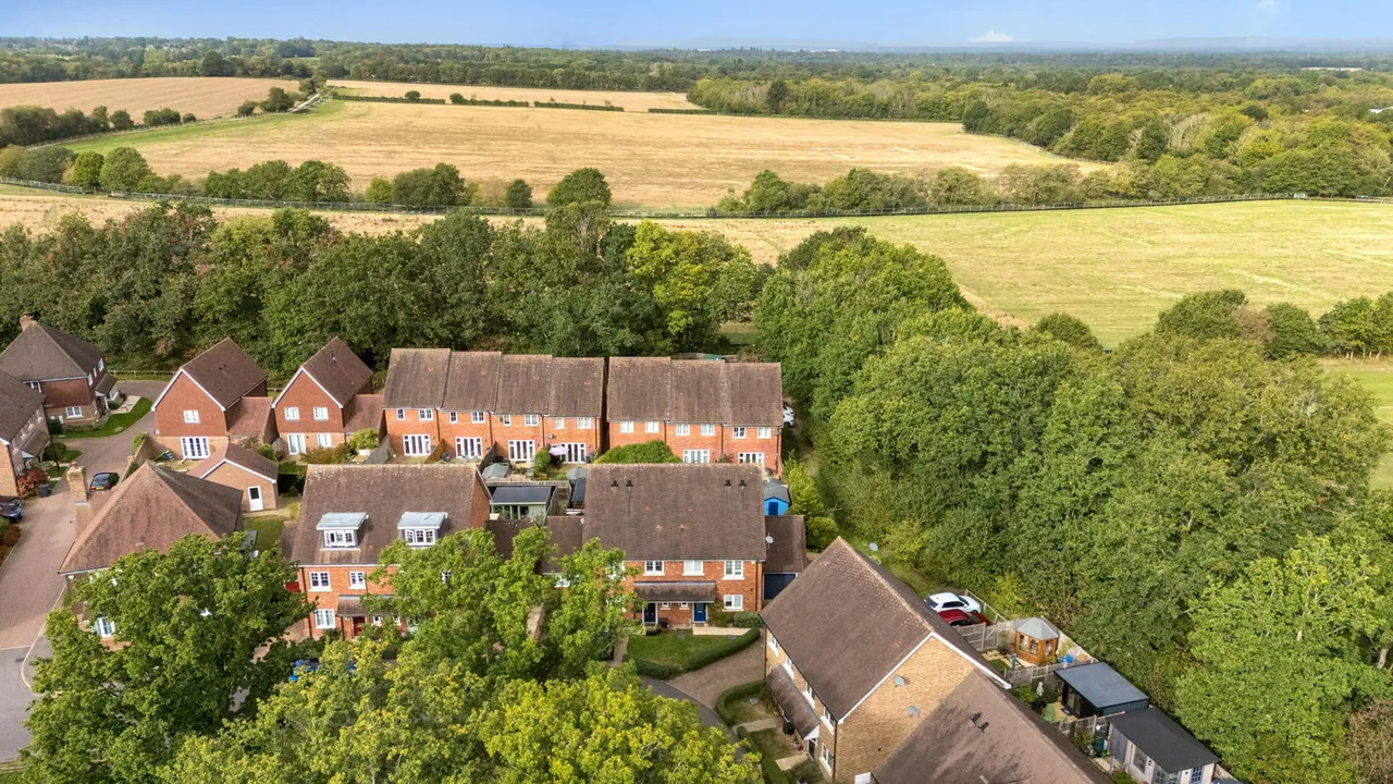 Newick Way, East Grinstead, RH19, photo 27