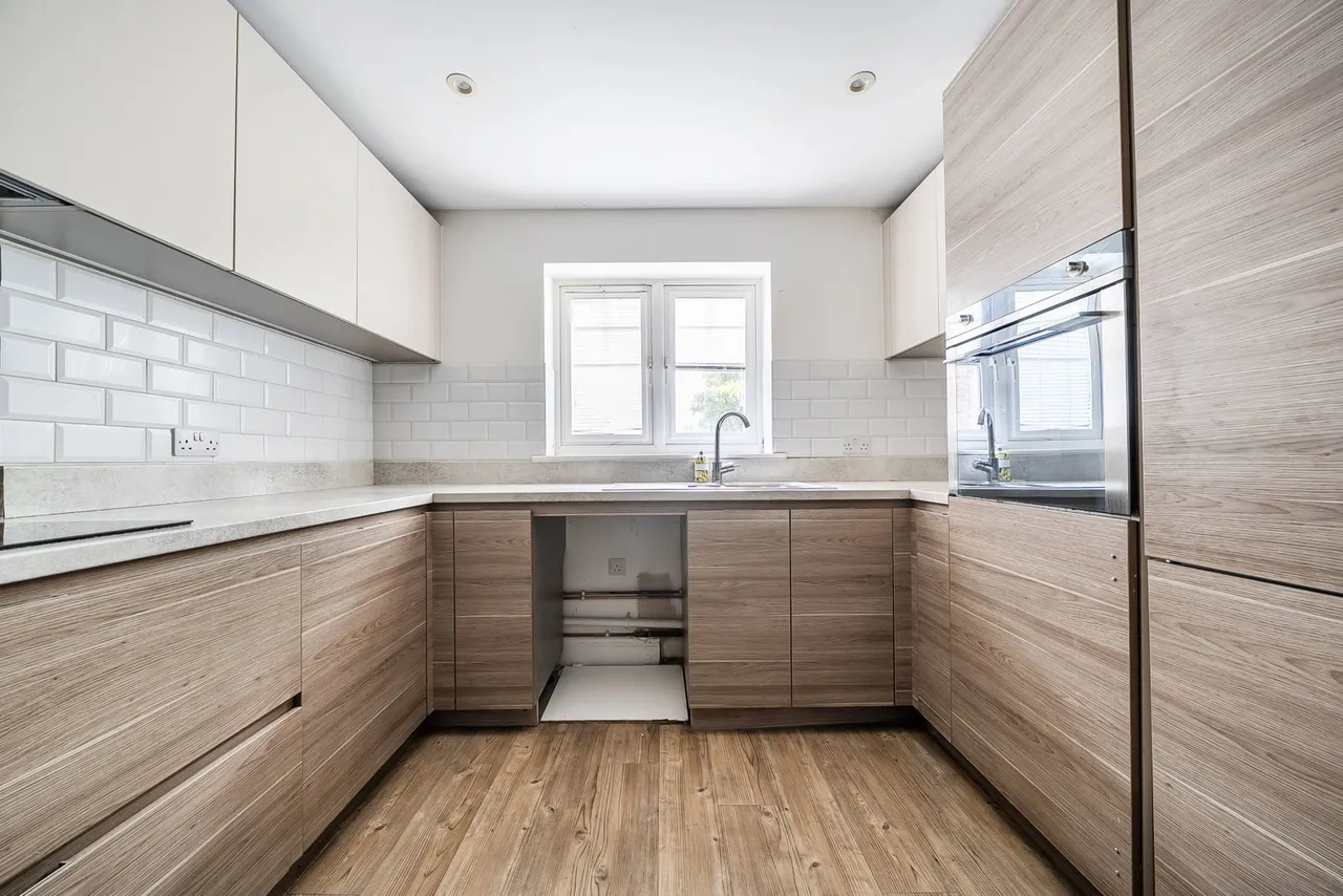 Newick Way, East Grinstead, RH19, photo 6