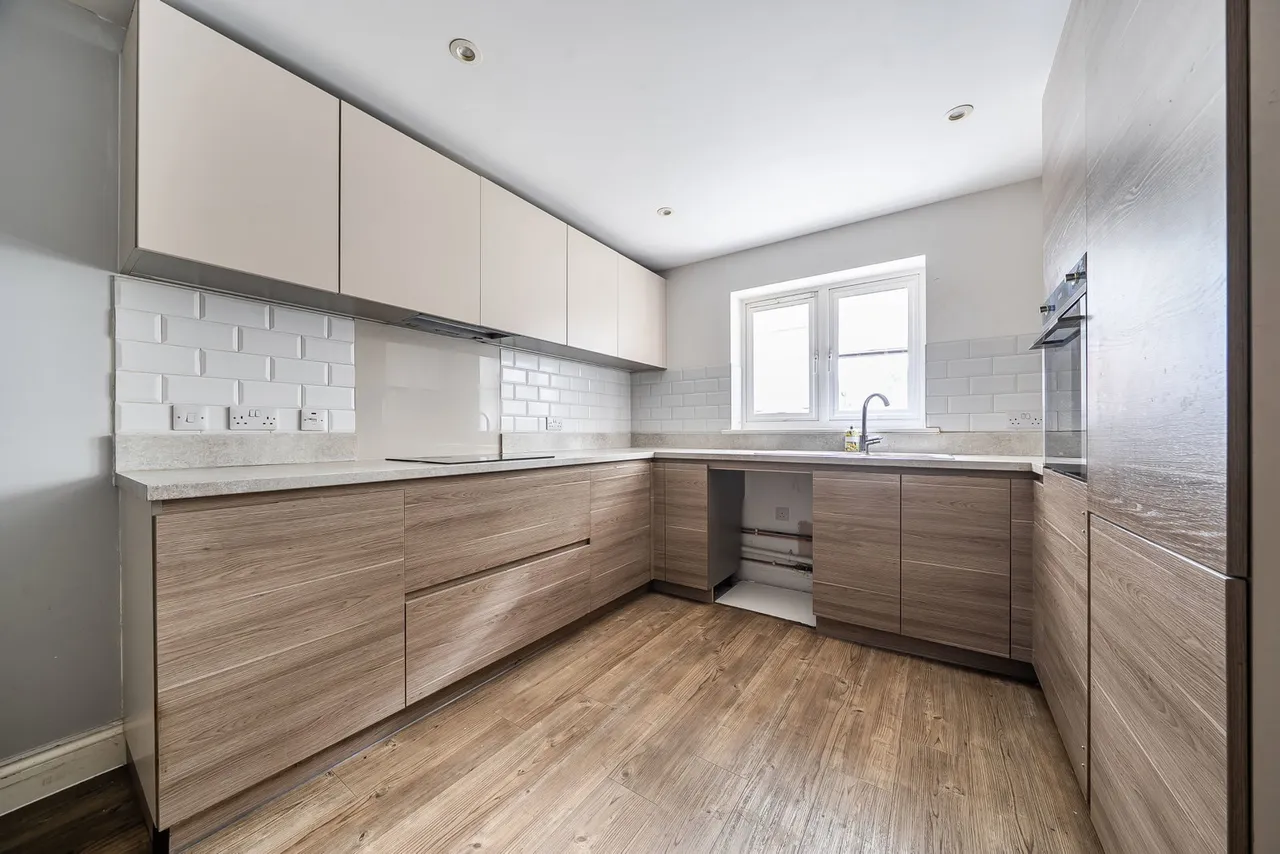 Newick Way, East Grinstead, RH19, photo 7