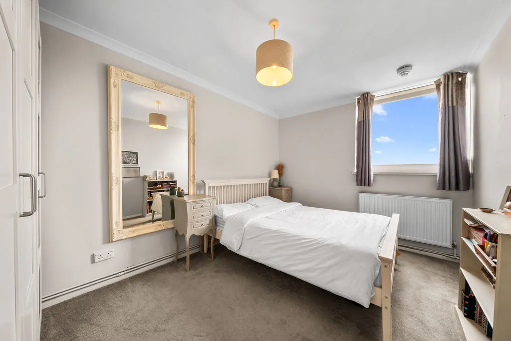 Manor Court, Weybridge KT13 8RG, photo 10