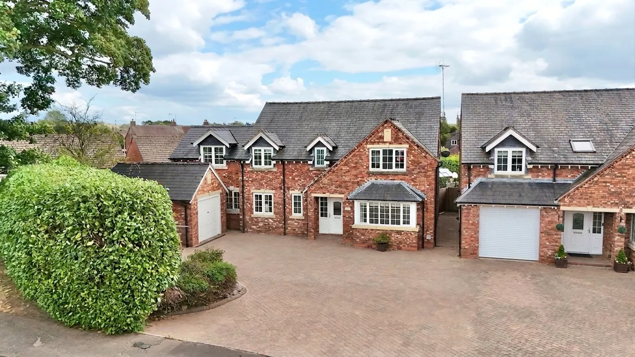 5 bed house for sale, The Mallards Moss Lane, Madeley, CW3