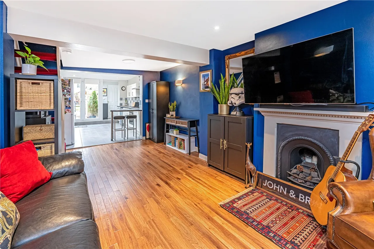 First Cross Road, Twickenham, TW2 5QA, photo 3