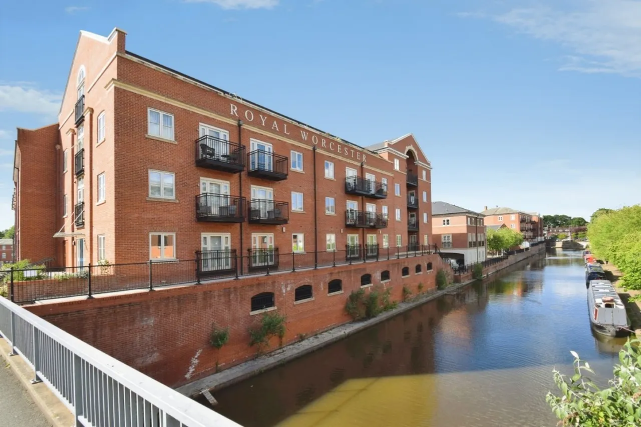 1 bed flat for sale — Apartment 25 Austin Court, Mill Street, Worcester