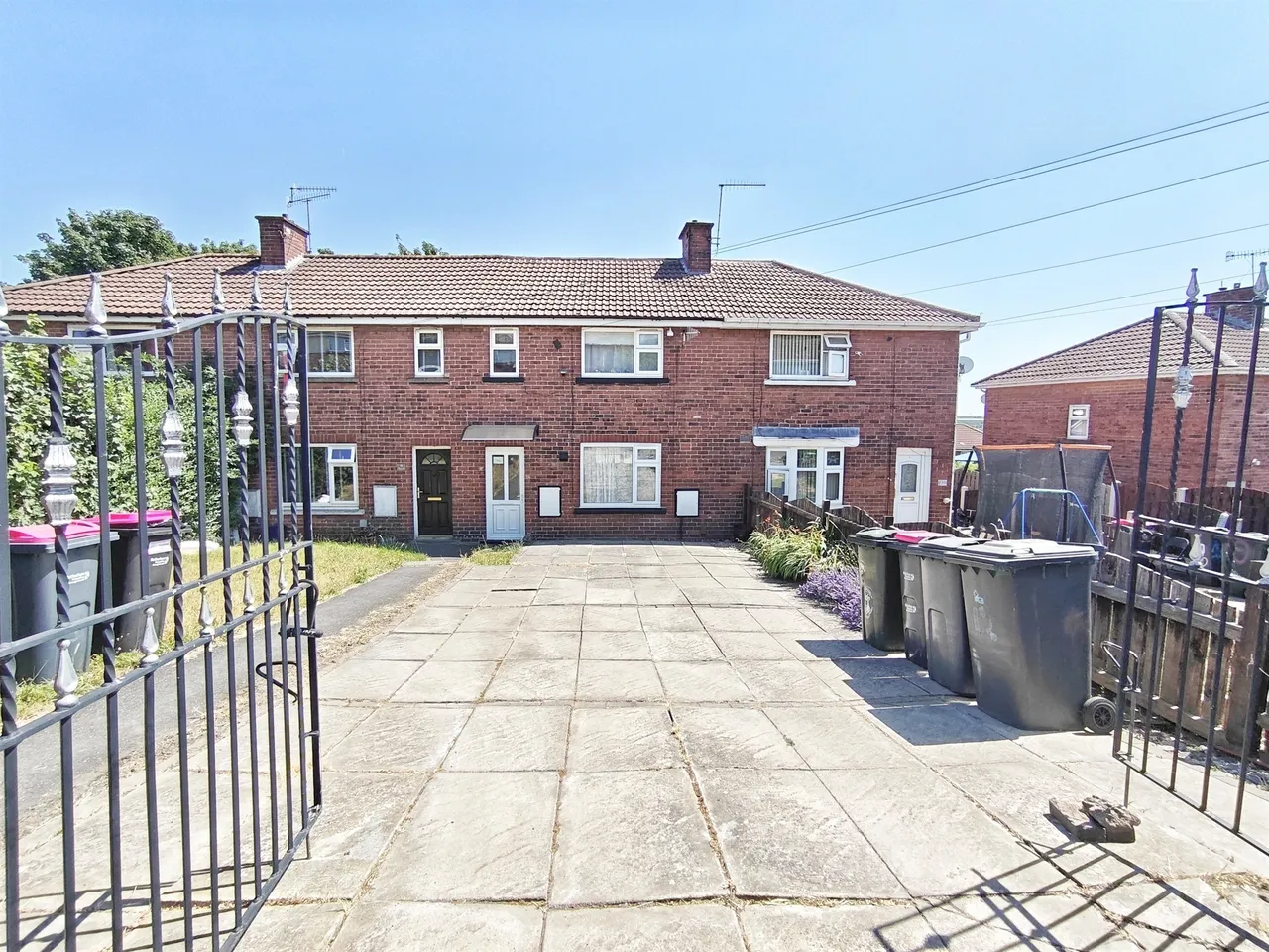 3 bed house for sale — Thornton Street, Kimberworth, Rotherham