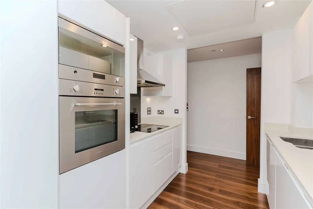 Lincoln Plaza, South Quay, E14, photo 4