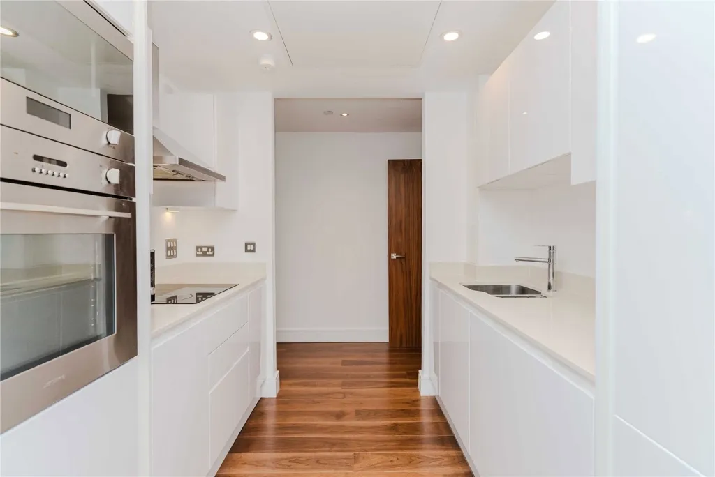 Lincoln Plaza, South Quay, E14, photo 10