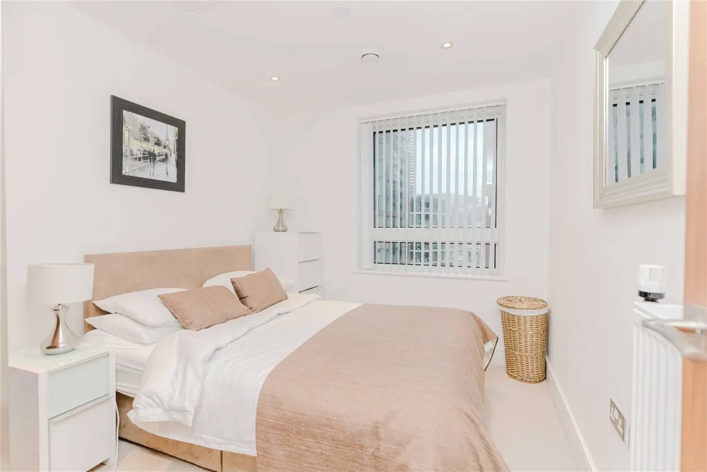 Lincoln Plaza, South Quay, E14, photo 5