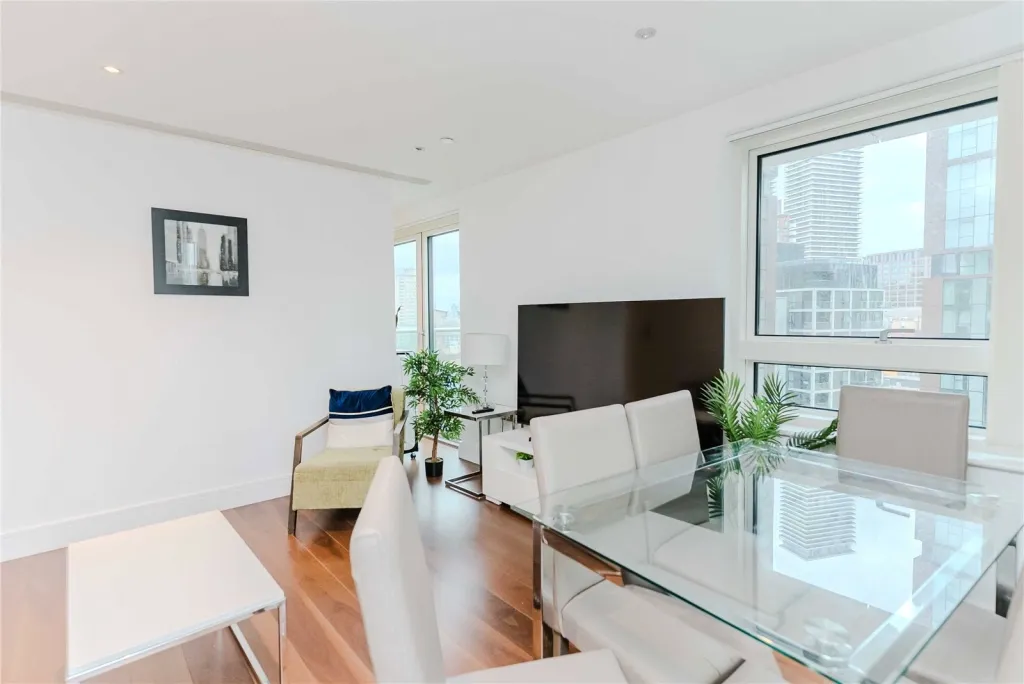Lincoln Plaza, South Quay, E14, photo 3