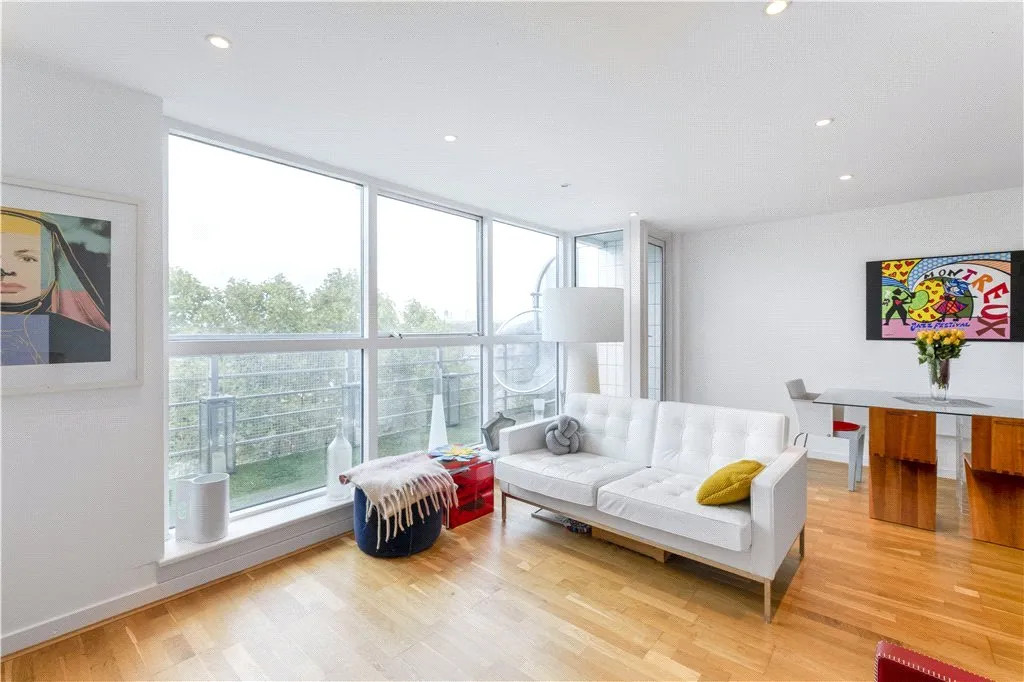 2 bed flat to rent, Sweden Gate, London, SE16