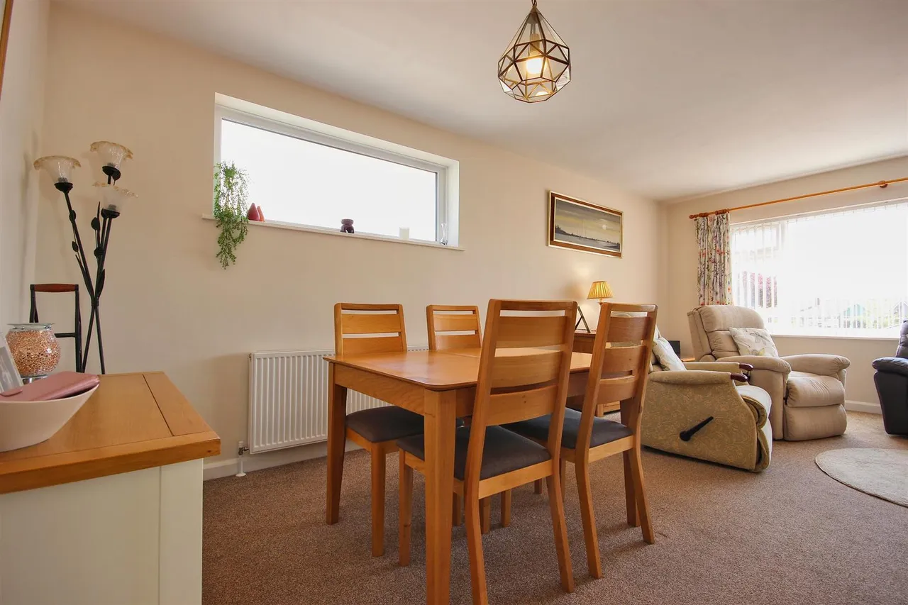 Draycott Avenue, Hornsea, photo 4