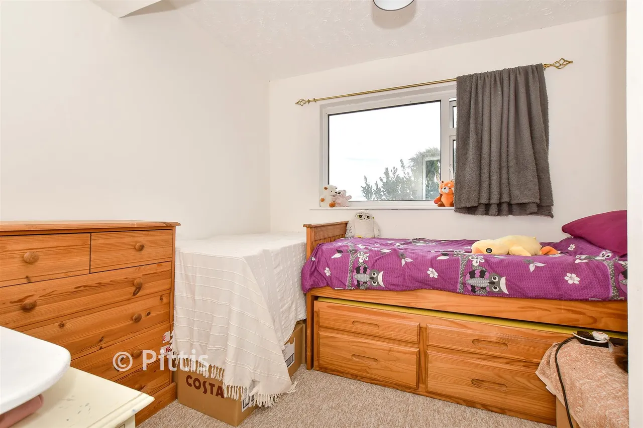 Bettesworth Road, Haylands, PO33, photo 6