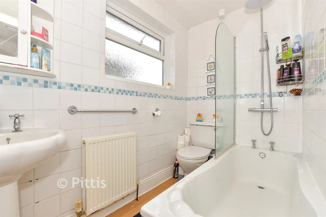 Bettesworth Road, Haylands, PO33, photo 8