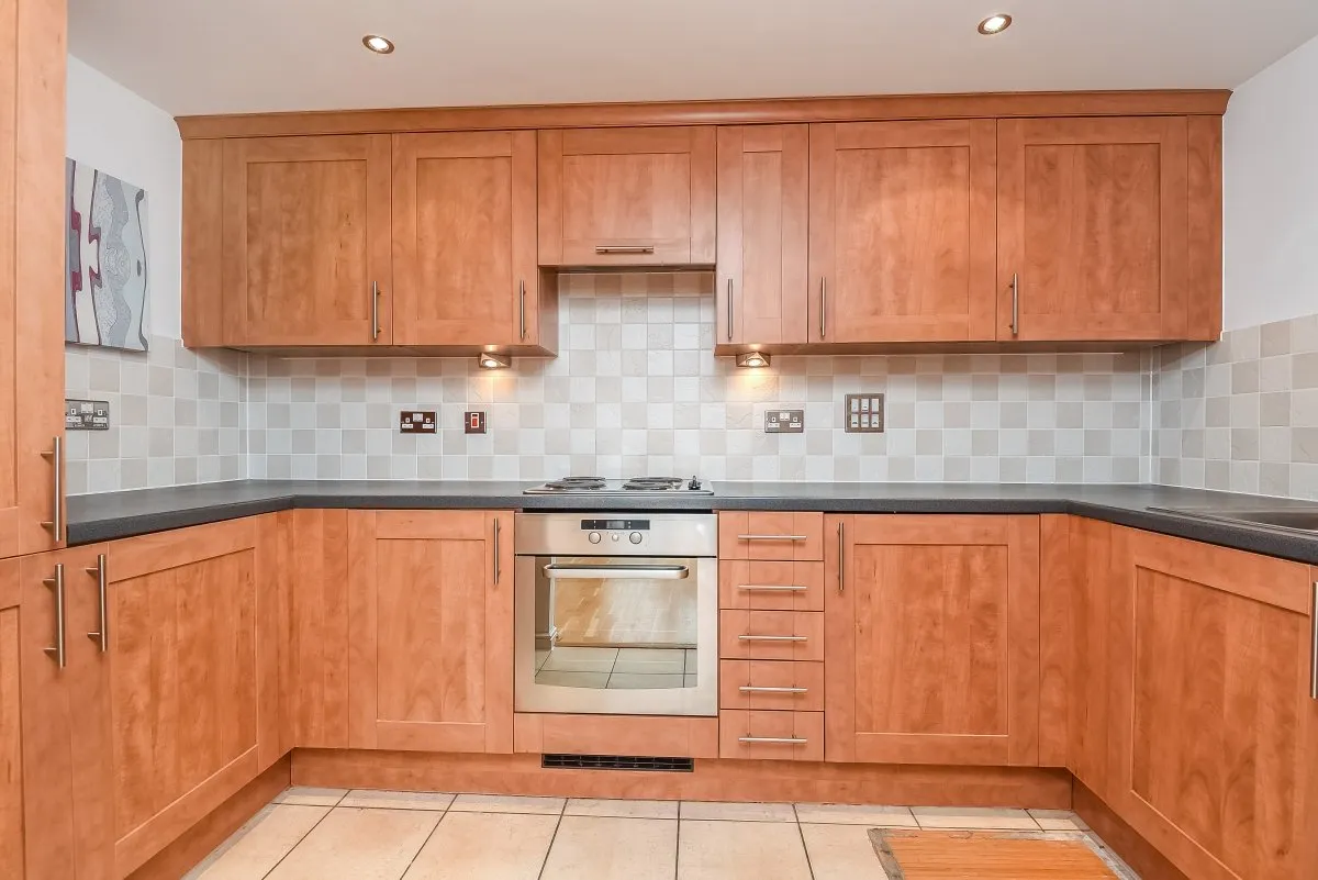 Singapore Road, West Ealing, W13, photo 2