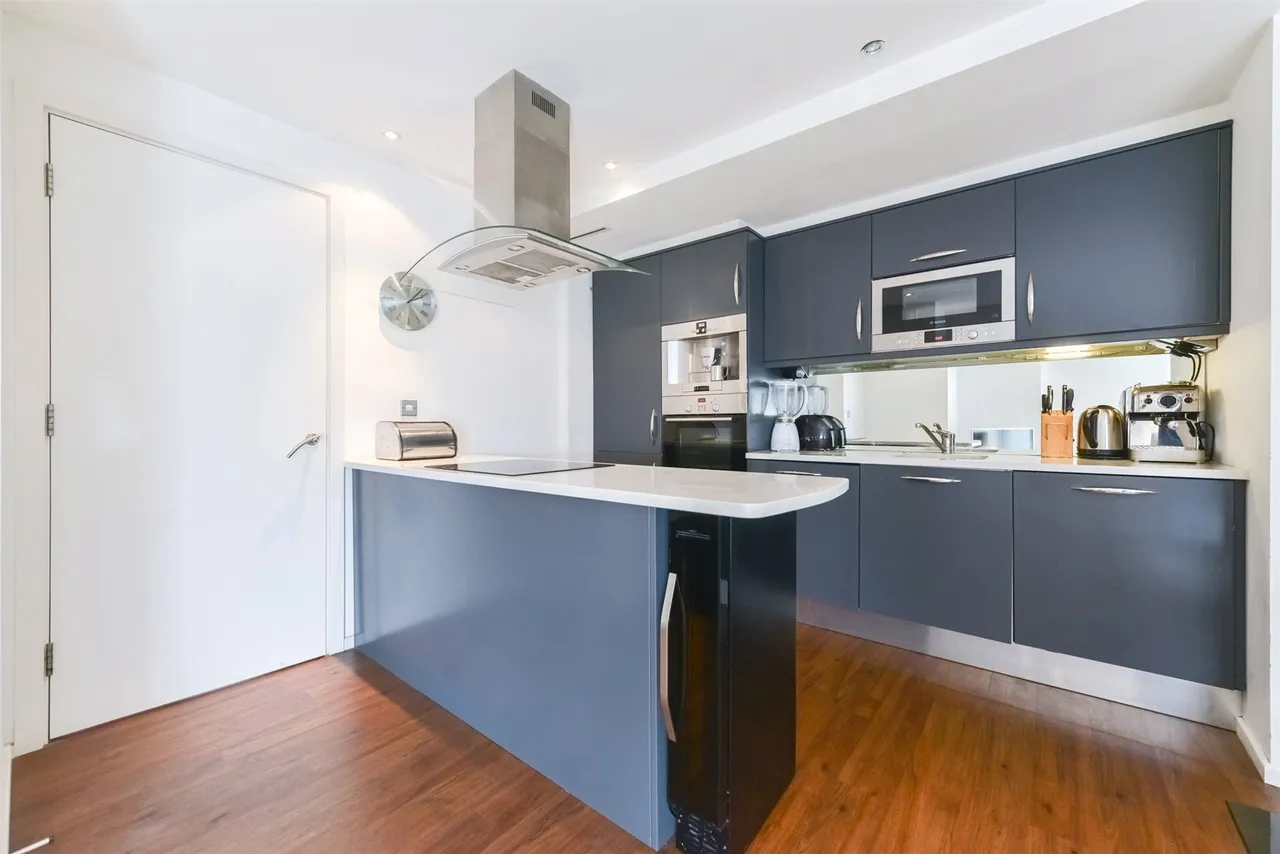 Western Gateway, London, E16, photo 2