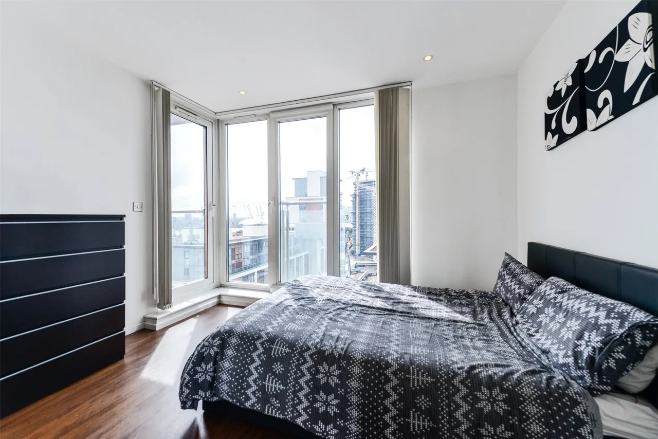 Western Gateway, London, E16, photo 5