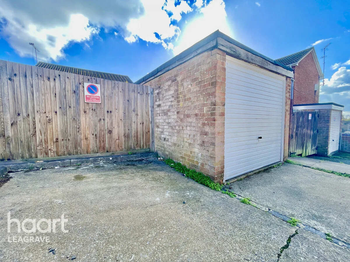 Morris Close, Luton, LU3, photo 21