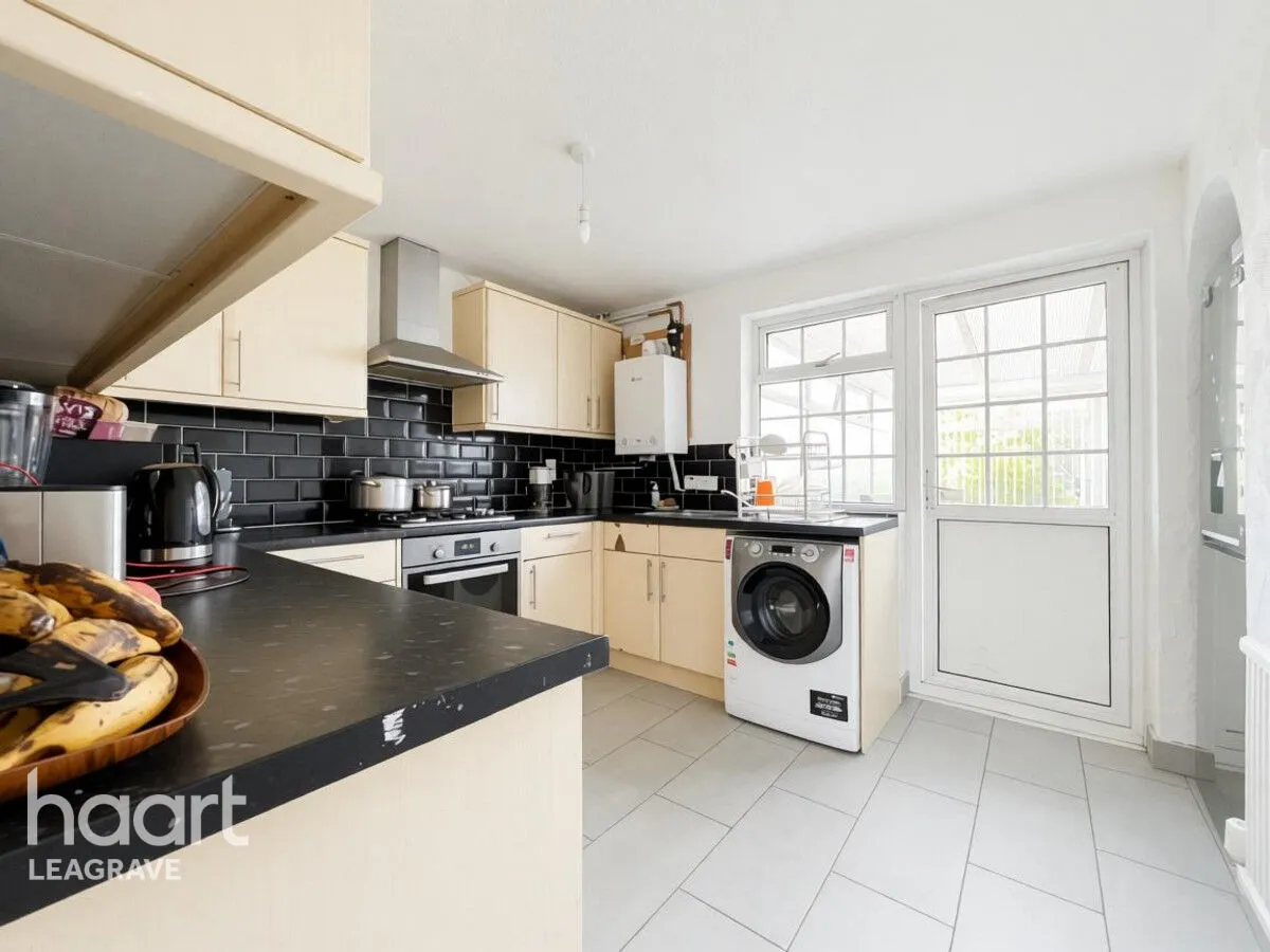 Morris Close, Luton, LU3, photo 9