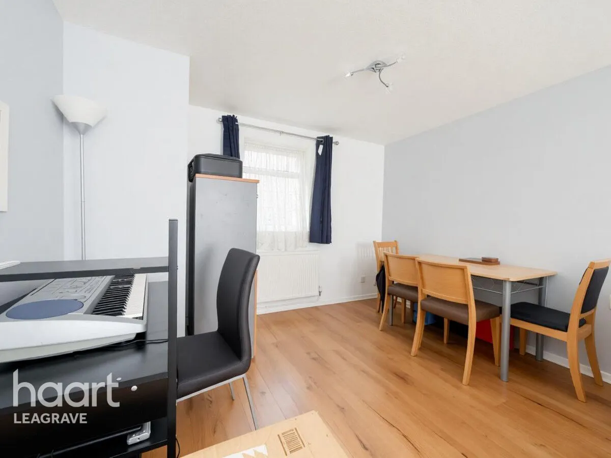 Morris Close, Luton, LU3, photo 6
