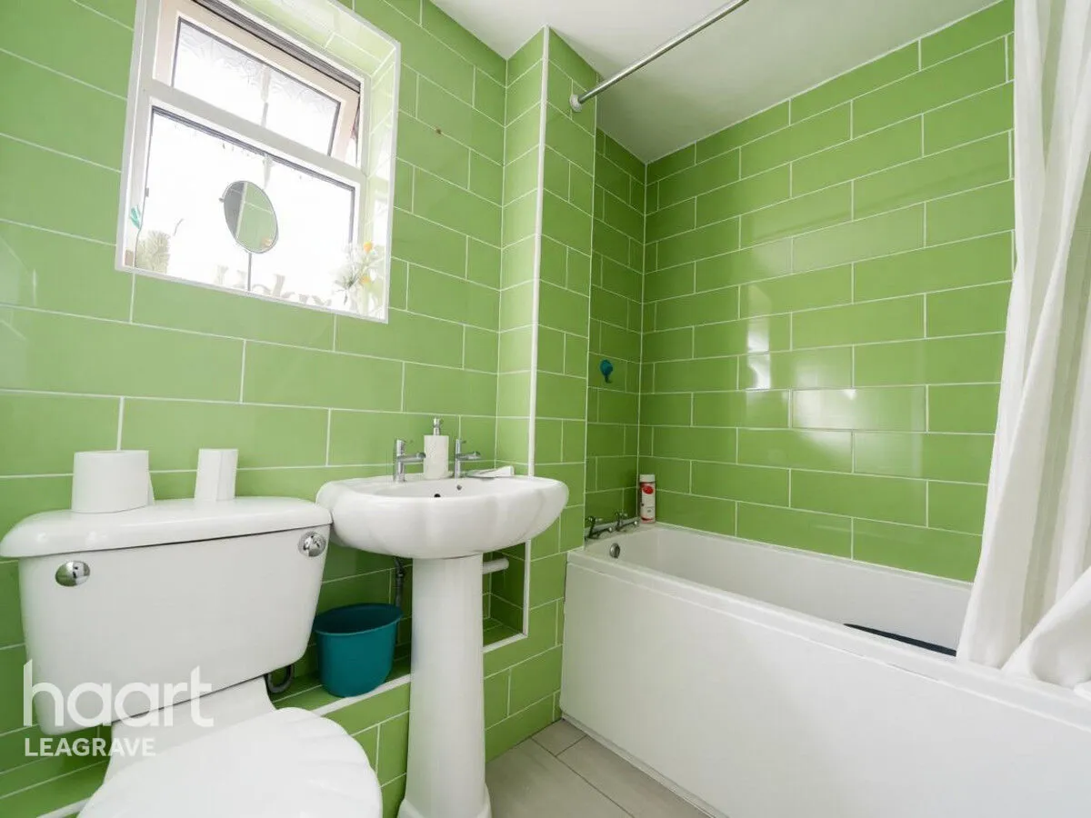 Morris Close, Luton, LU3, photo 18