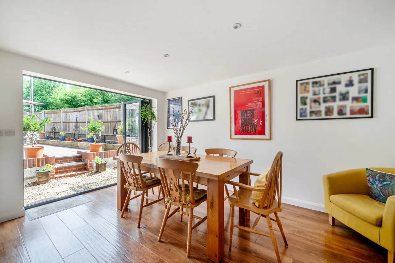 London Road, Liphook, GU30, photo 5