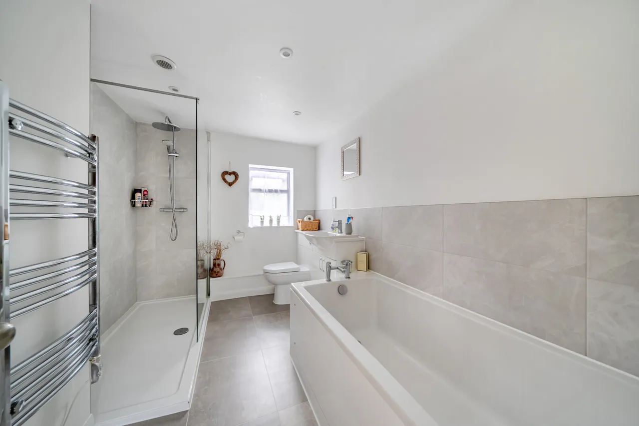 London Road, Liphook, GU30, photo 9