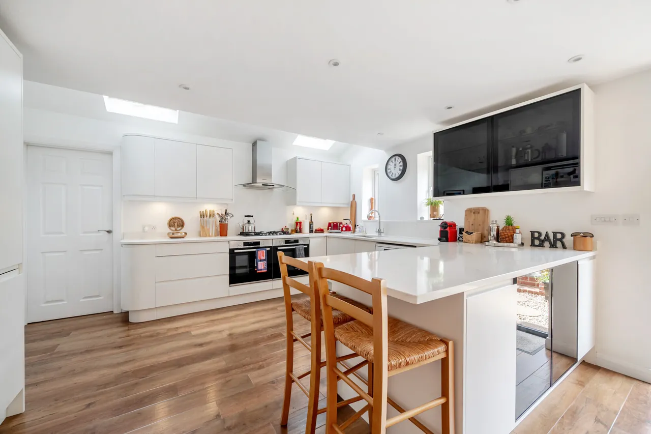 London Road, Liphook, GU30, photo 4