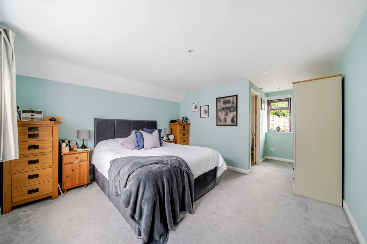 London Road, Liphook, GU30, photo 7