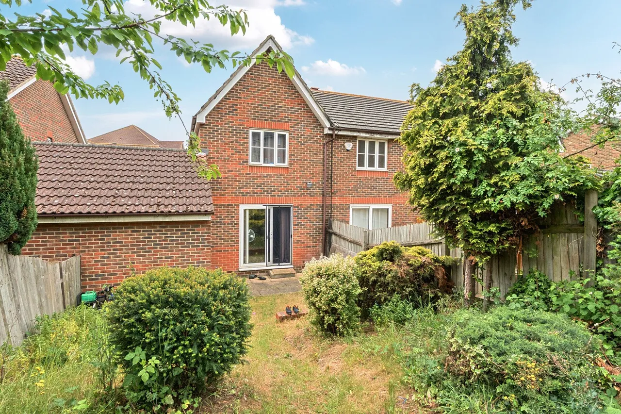 Troon Close, SE28, photo 15