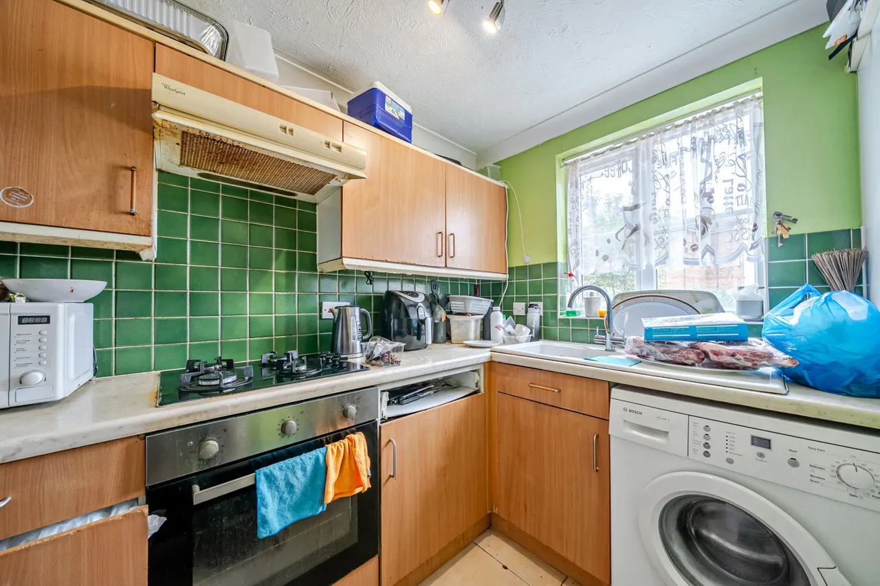 Troon Close, SE28, photo 12